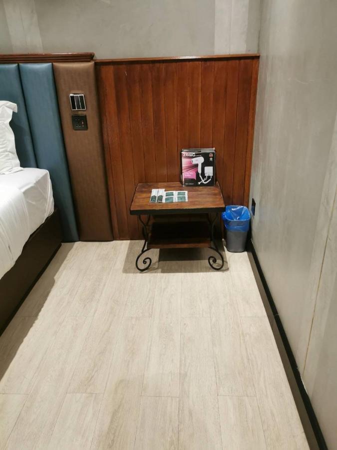 Homie & Cafe Hotel